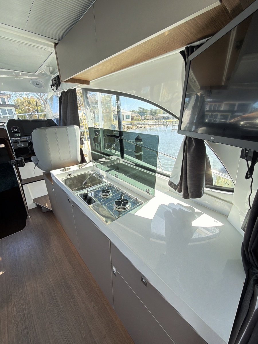 Shoreline 36ft Beneteau Yacht For Sale