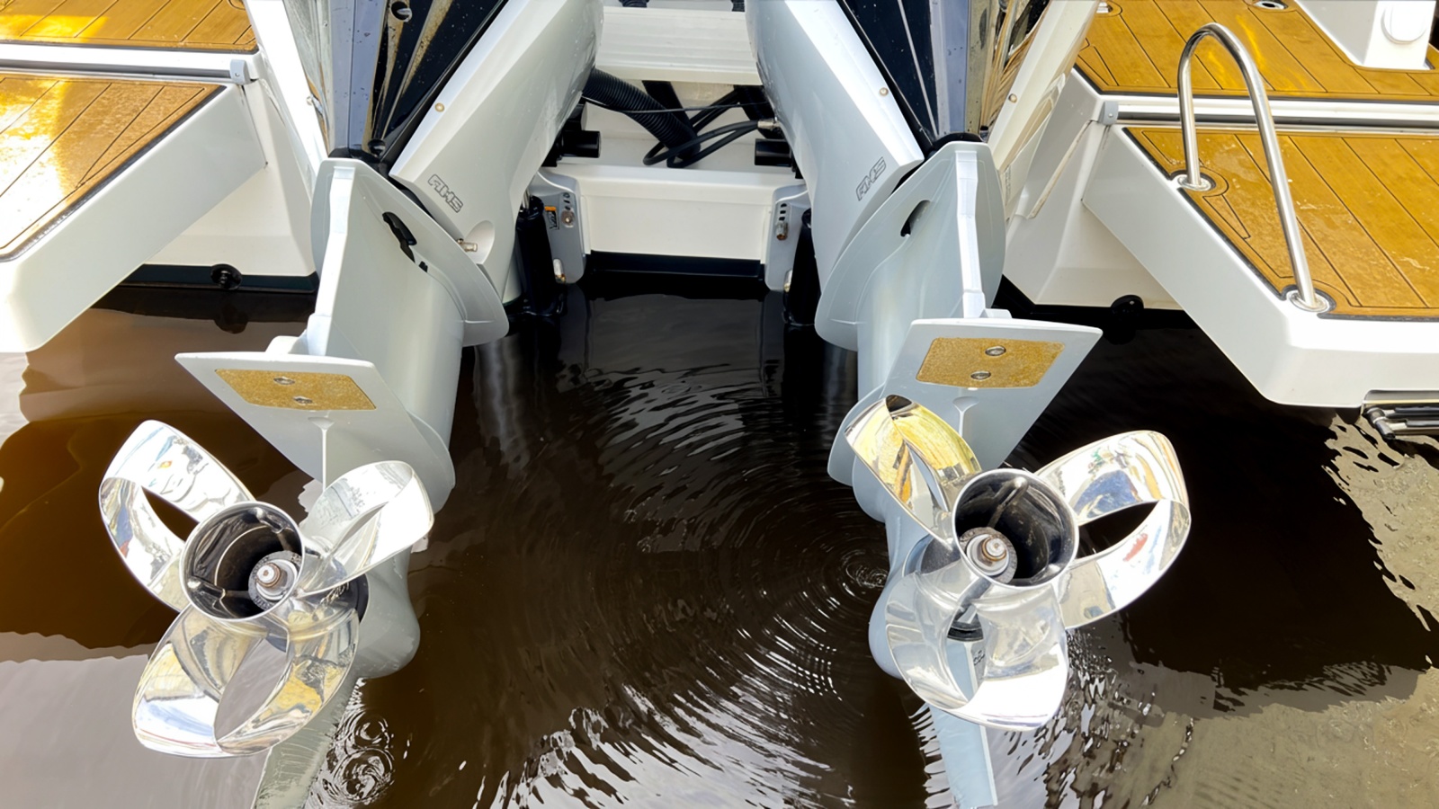 2023 Beneteau Antares 11