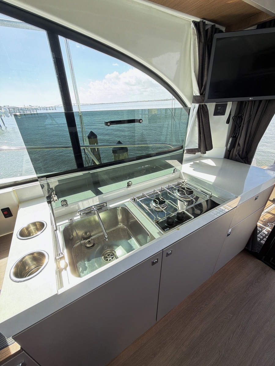 2023 Beneteau Antares 11