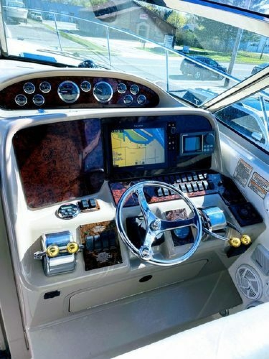 1999 Sea Ray 370 Express