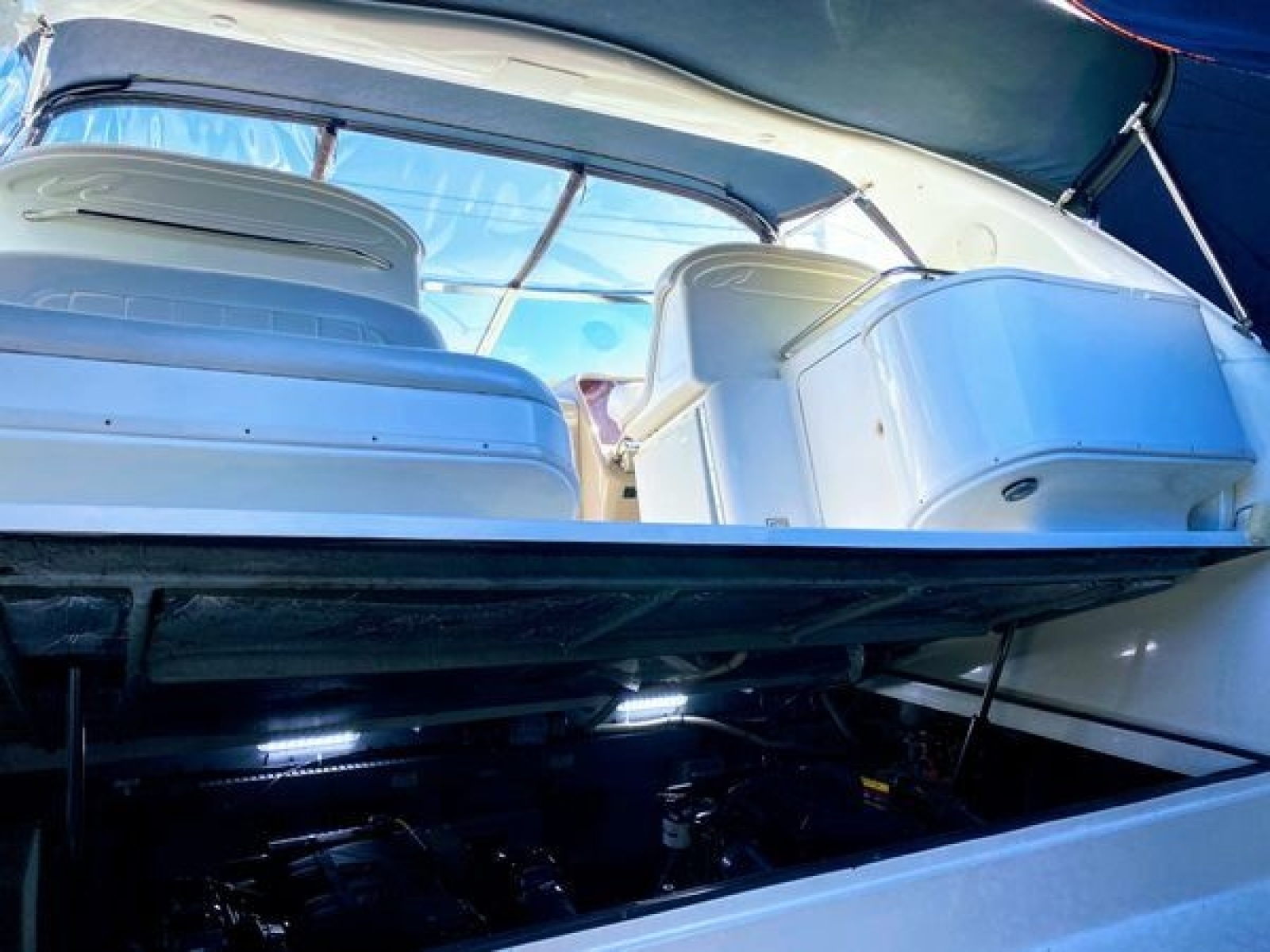 1999 Sea Ray 370 Express