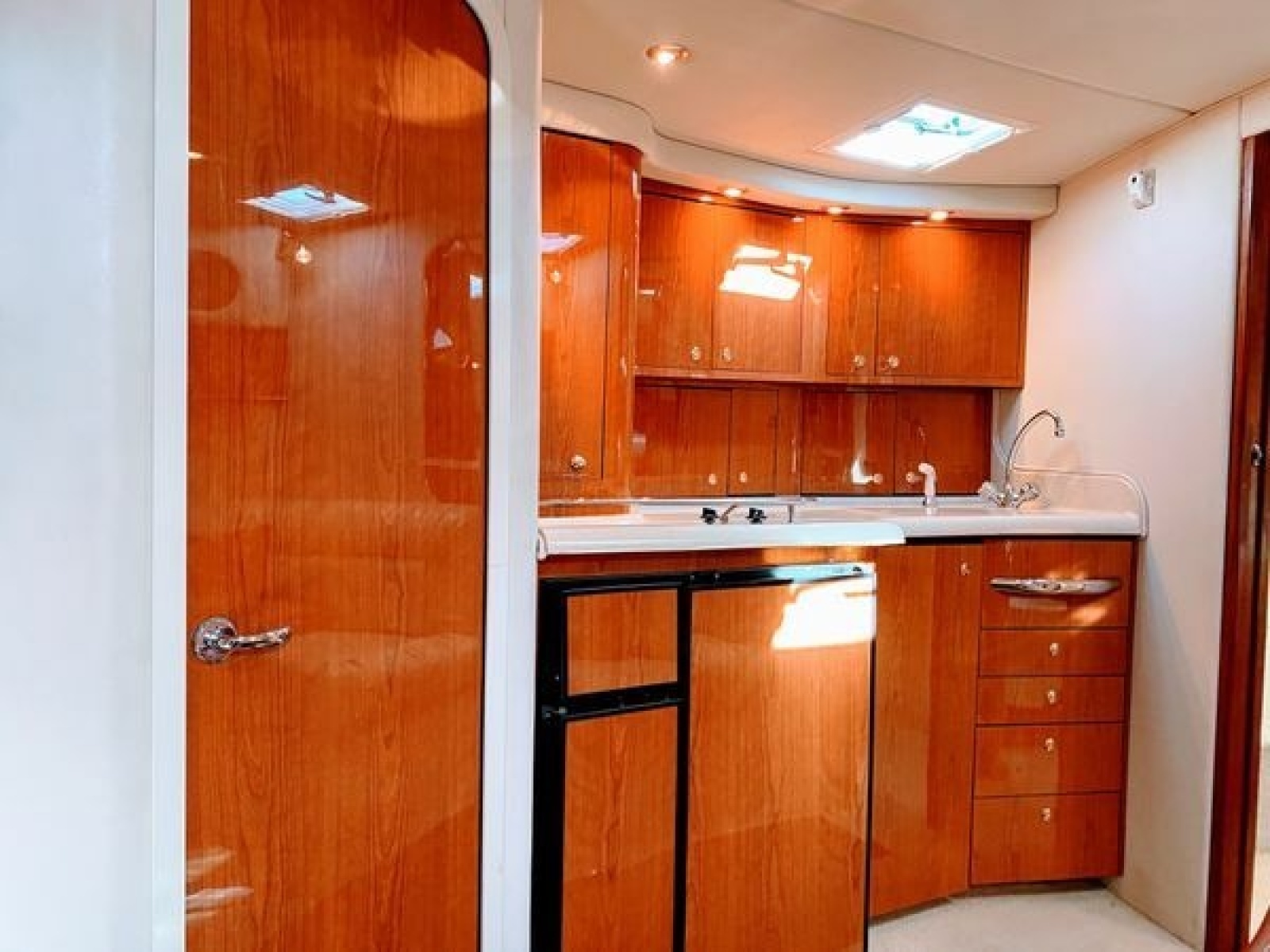 1999 Sea Ray 370 Express