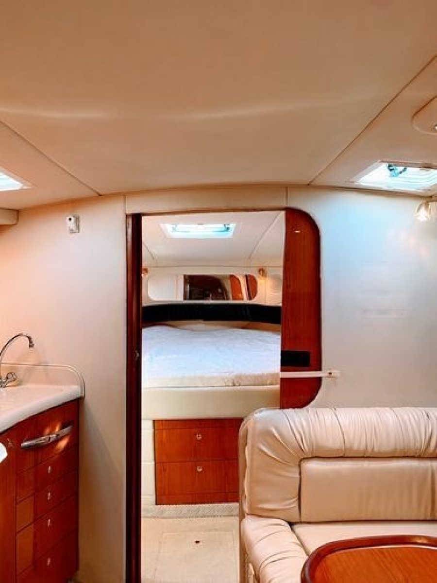 1999 Sea Ray 370 Express