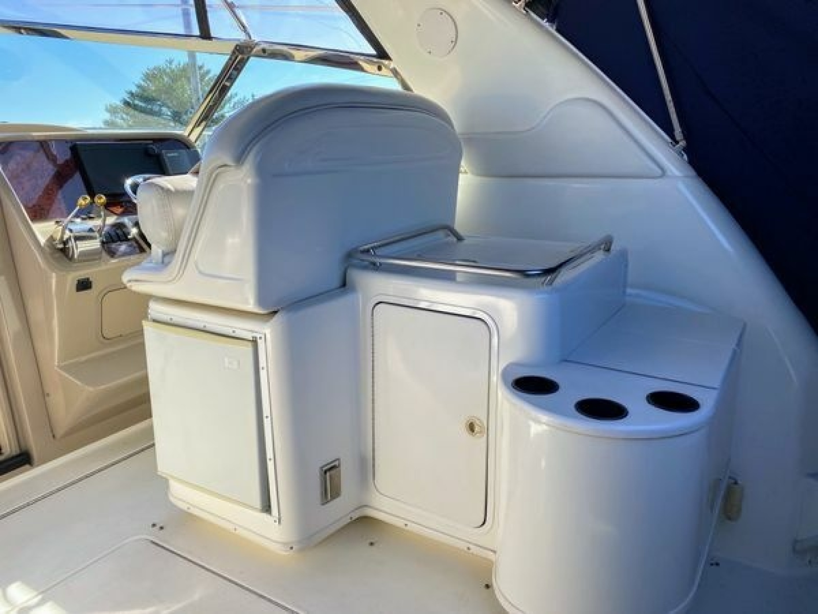 1999 Sea Ray 370 Express