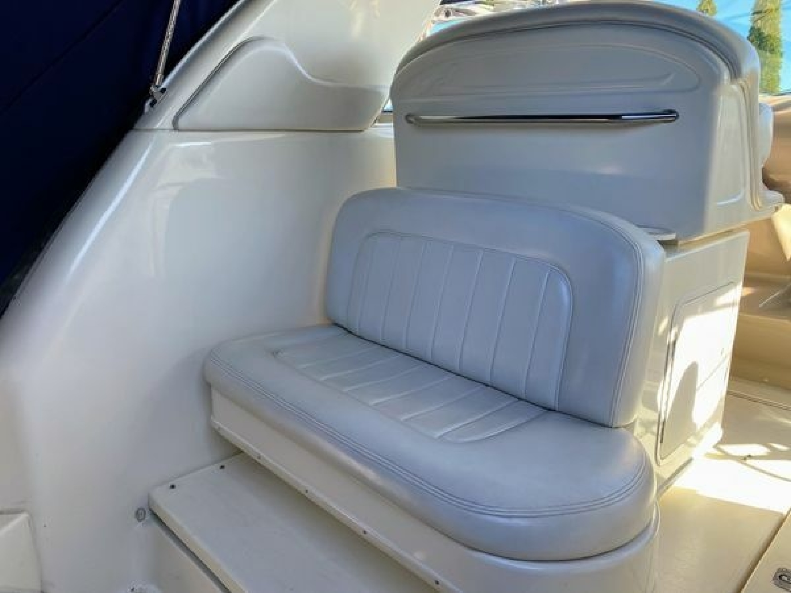 1999 Sea Ray 370 Express