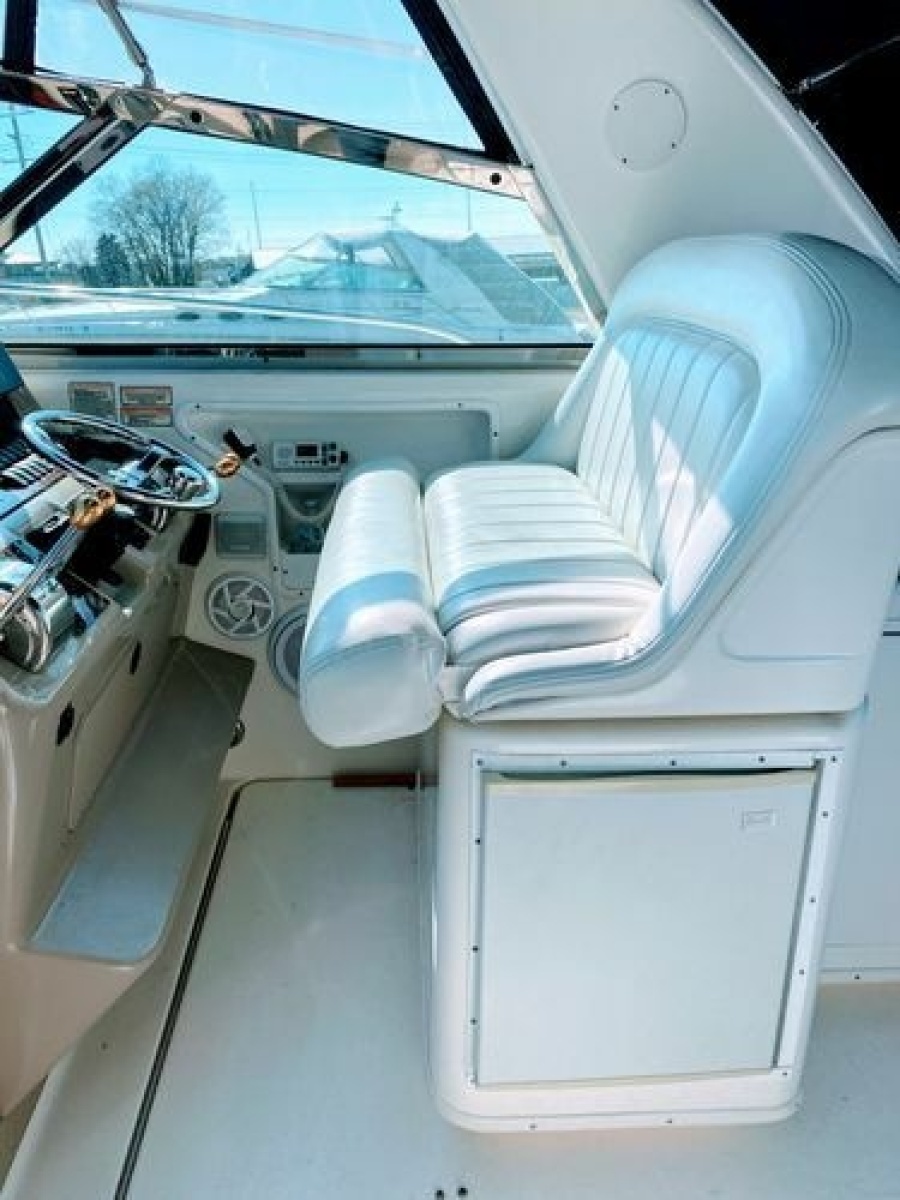 1999 Sea Ray 370 Express