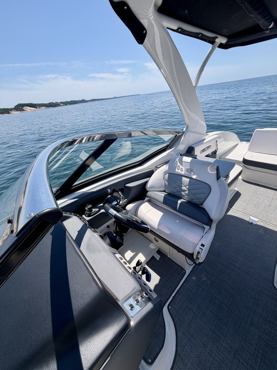 2018 Chaparral 307