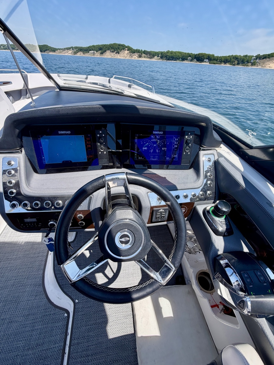 2018 Chaparral 307