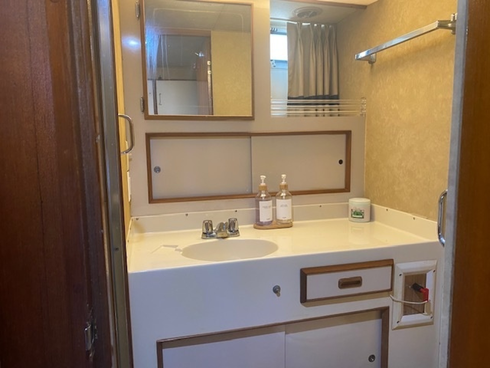 1984 Bertram 35 Convertable