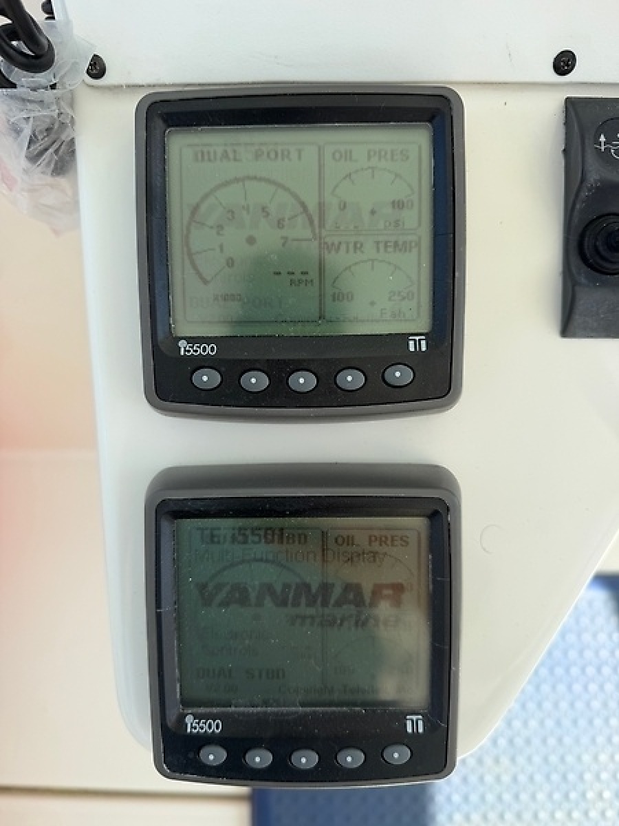 0005735772