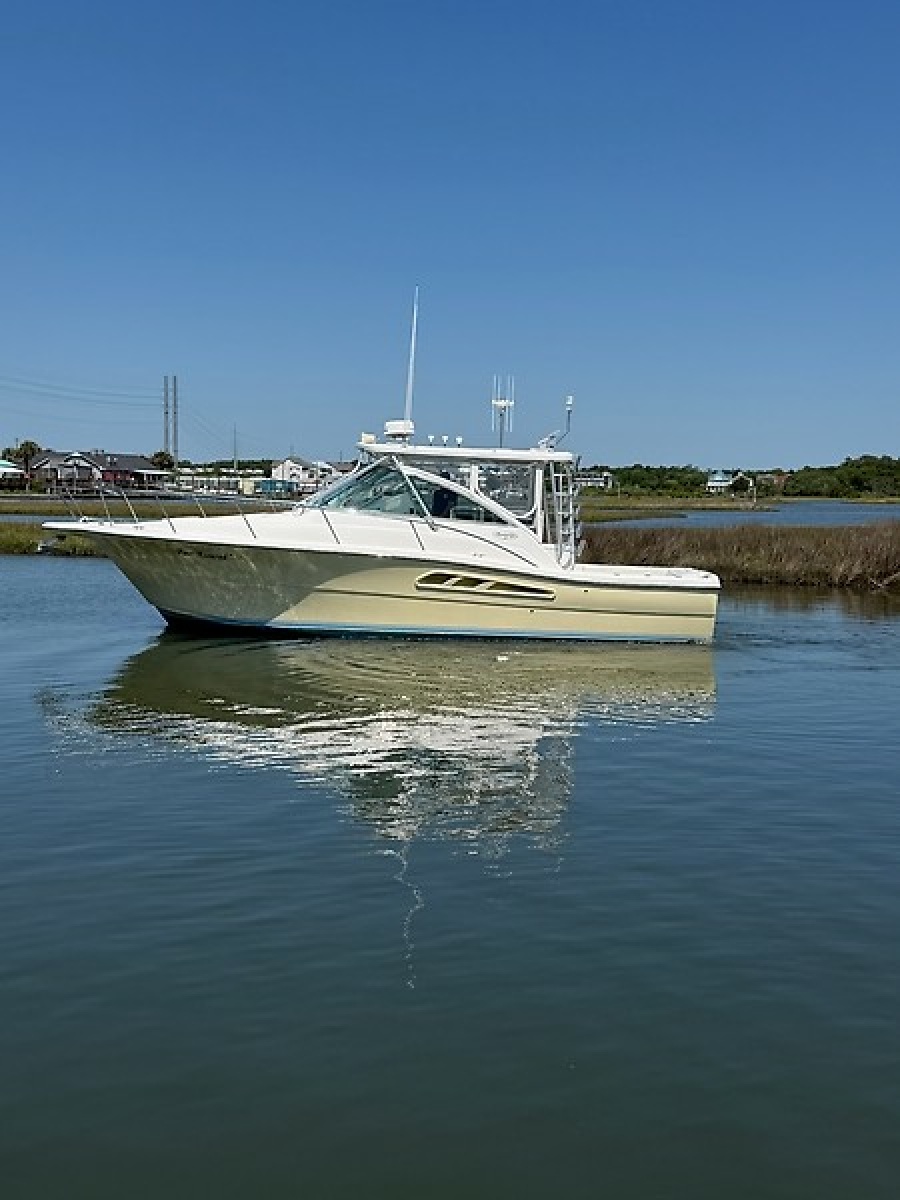 2005 Rampage 33 Express