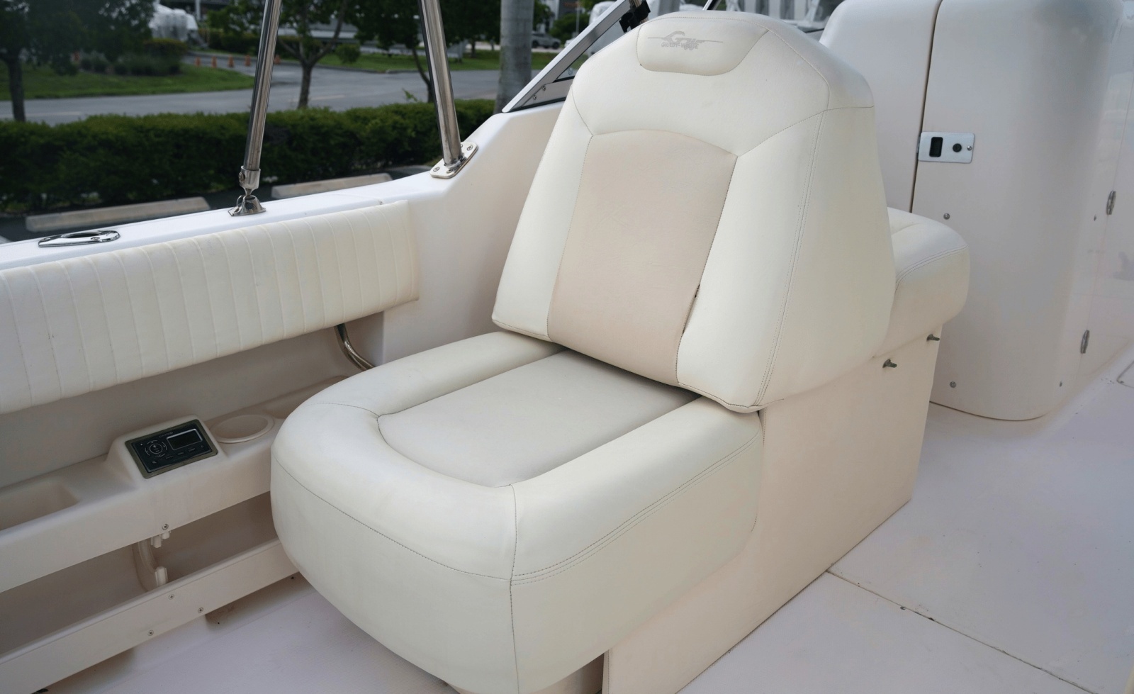 27ft Grady White Yacht For Sale