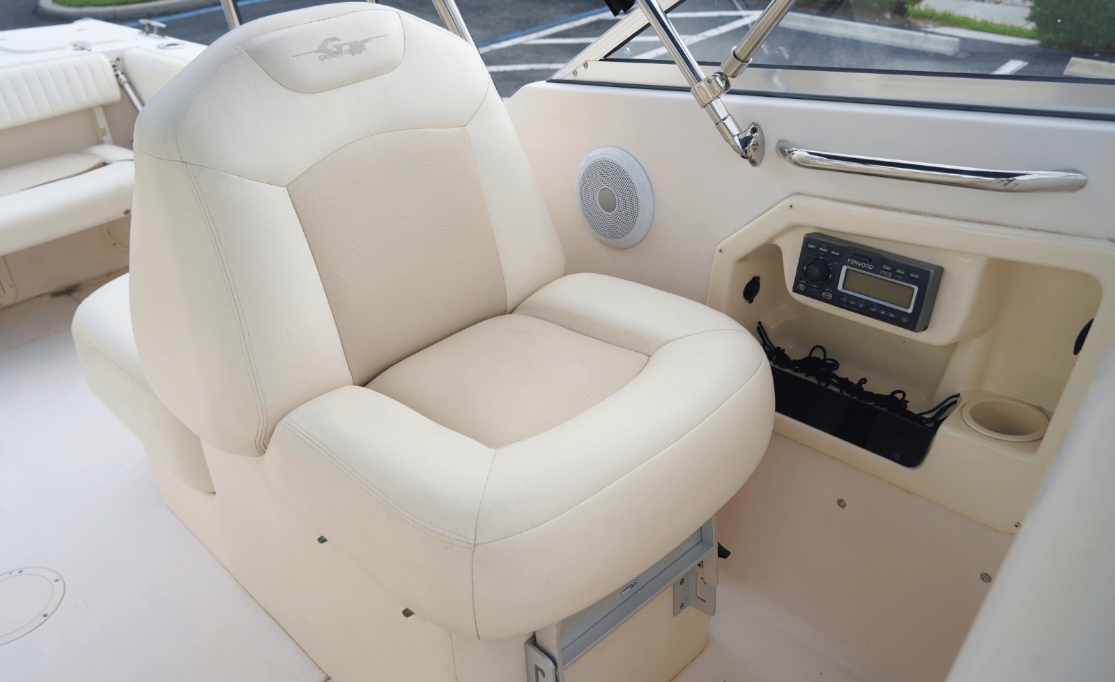 27ft Grady White Yacht For Sale