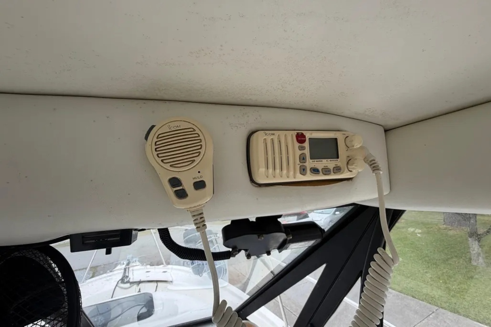 2005 Bayliner Trophy 2052 Walkaround