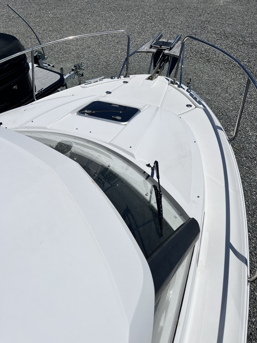 27' 2022 Jeanneau NC 795 Series 2