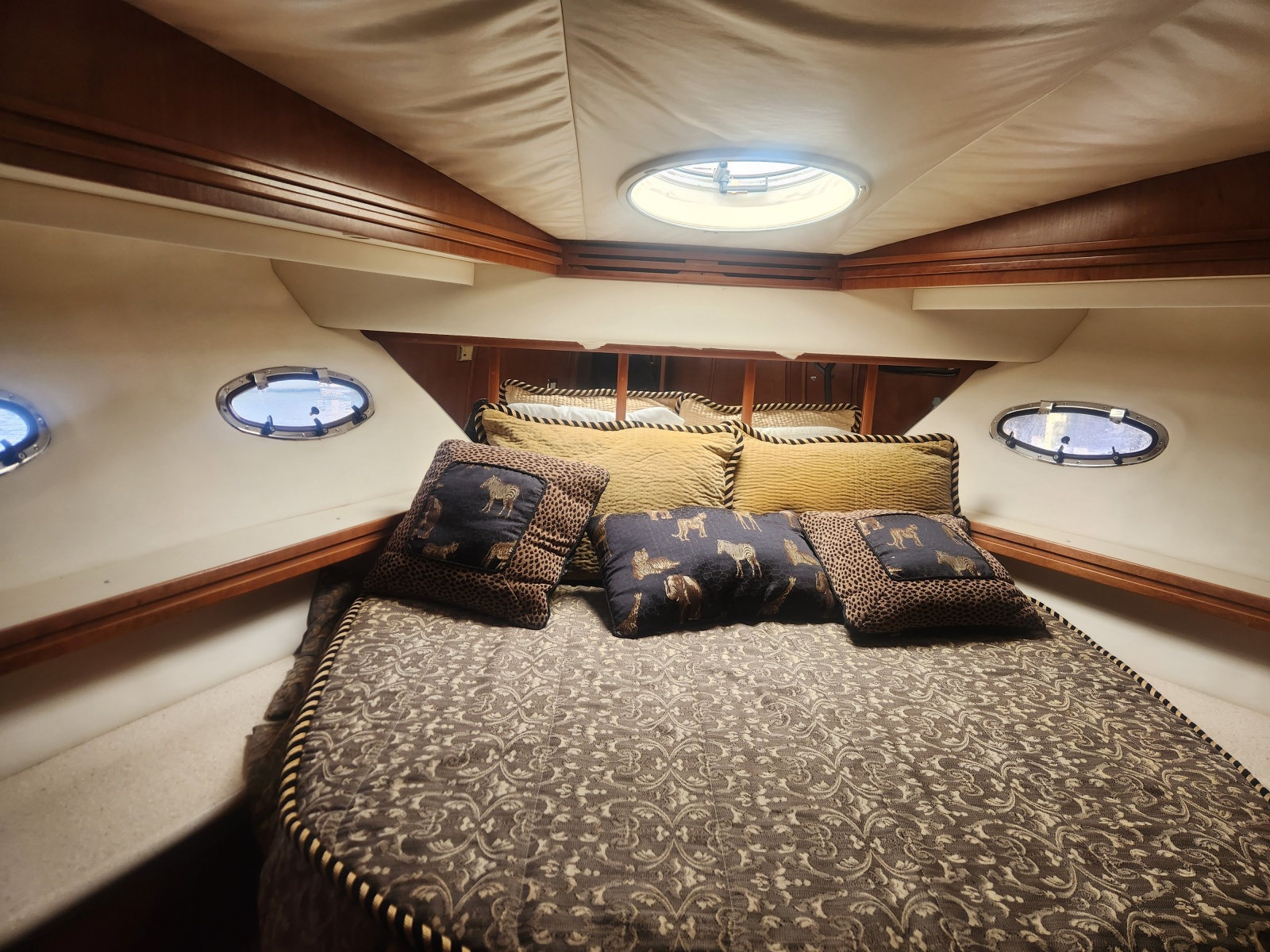 1998 Carver Voyager Pilothouse