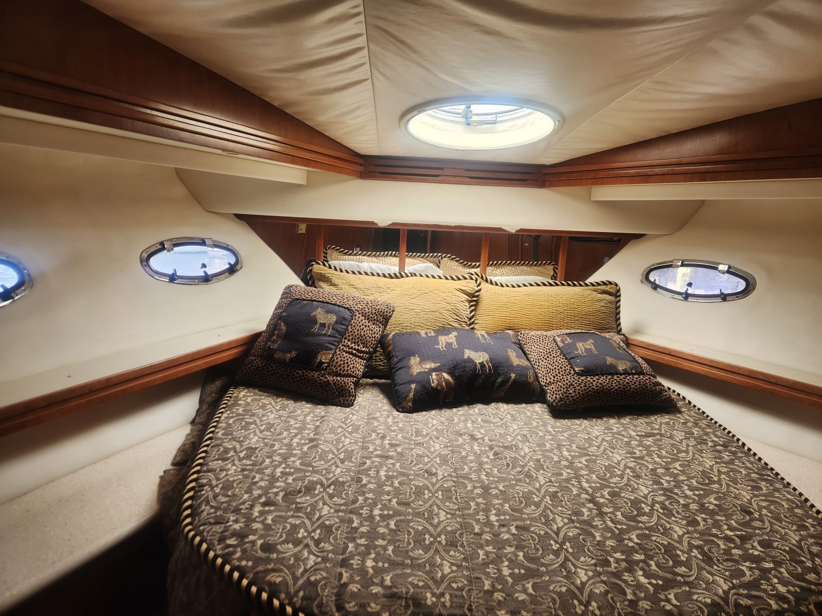 1998 Carver Voyager Pilothouse