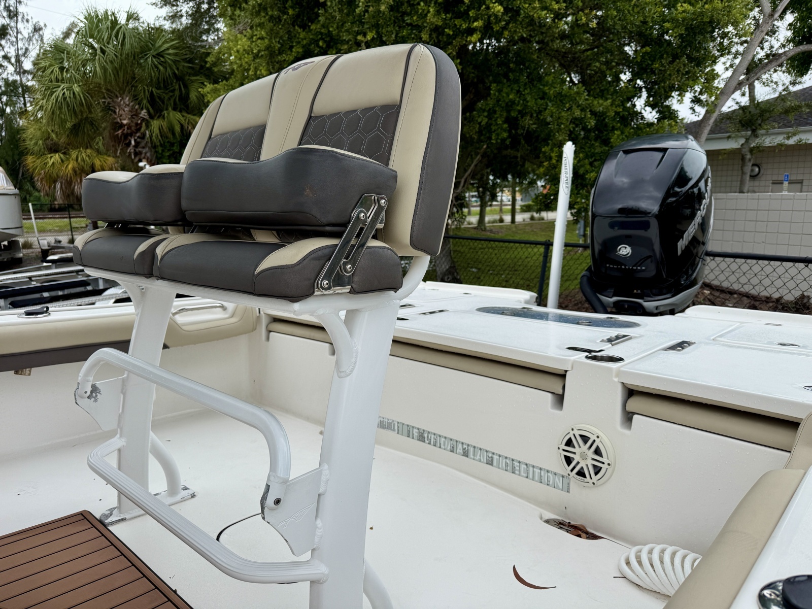 25ft Tidewater Yacht For Sale