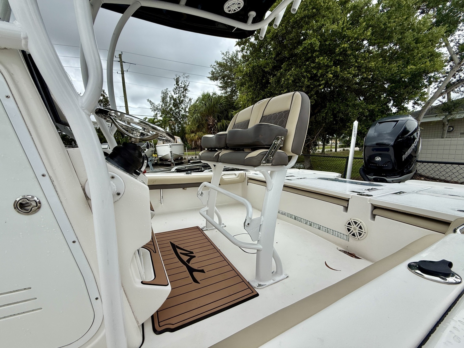 25ft Tidewater Yacht For Sale