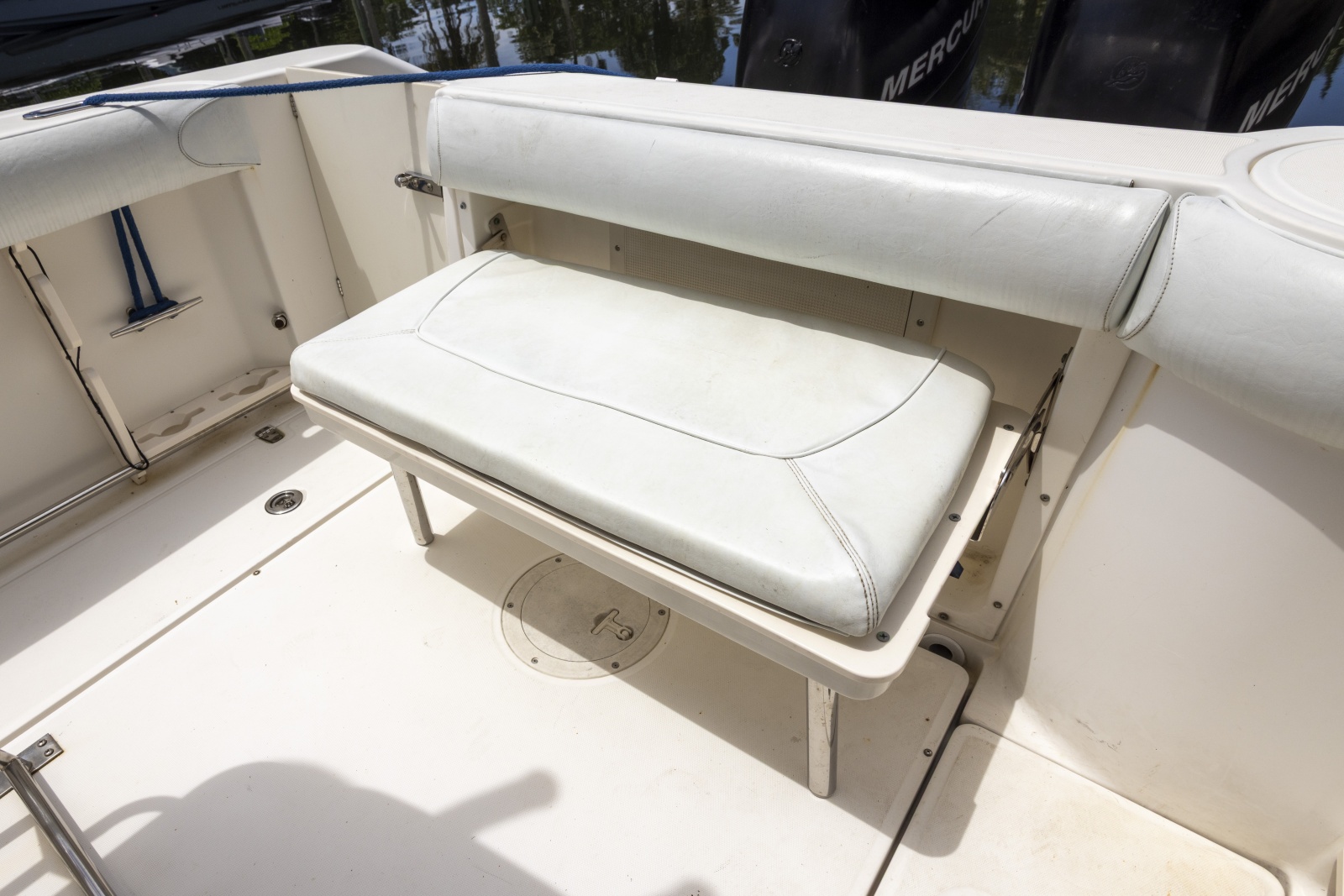 2007 Boston Whaler 270 OUTRAGE