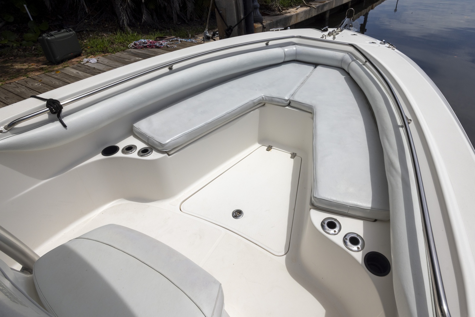 2007 Boston Whaler 270 OUTRAGE