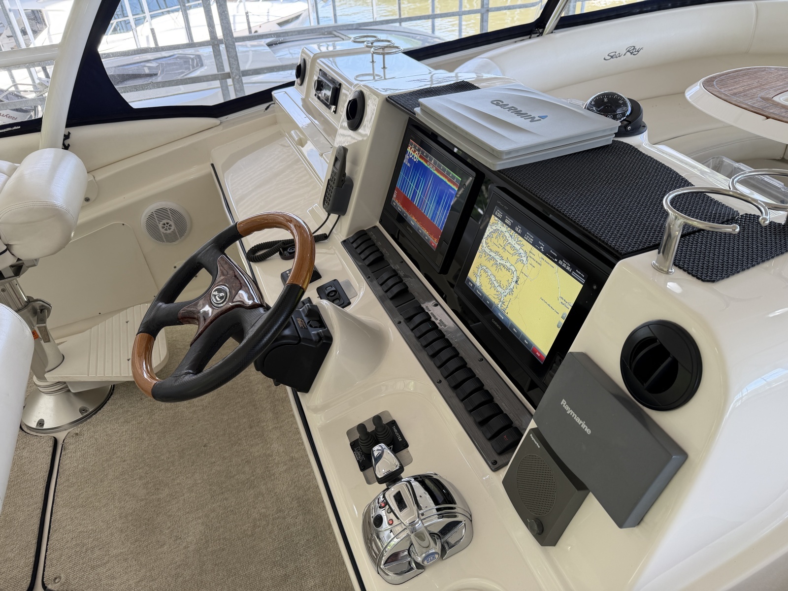 2005 Sea Ray 550 SEDAN BRIDGE