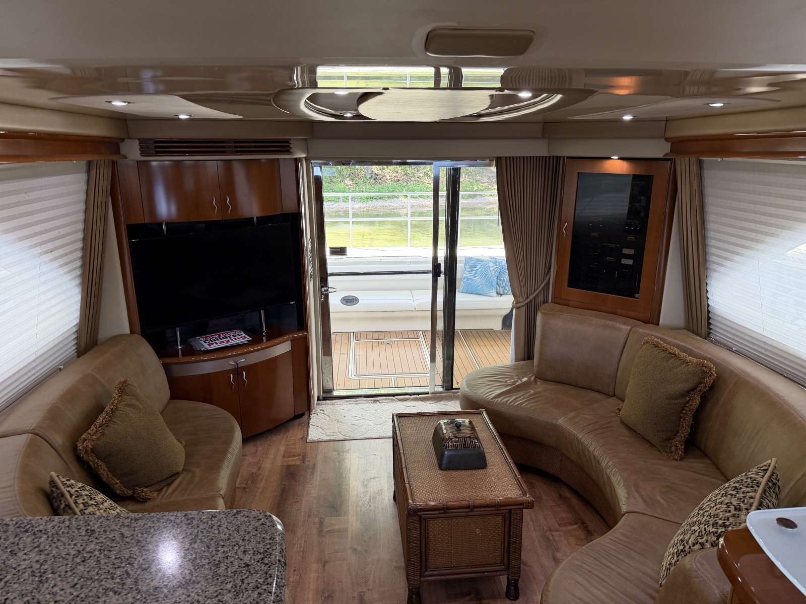 2005 Sea Ray 550 SEDAN BRIDGE
