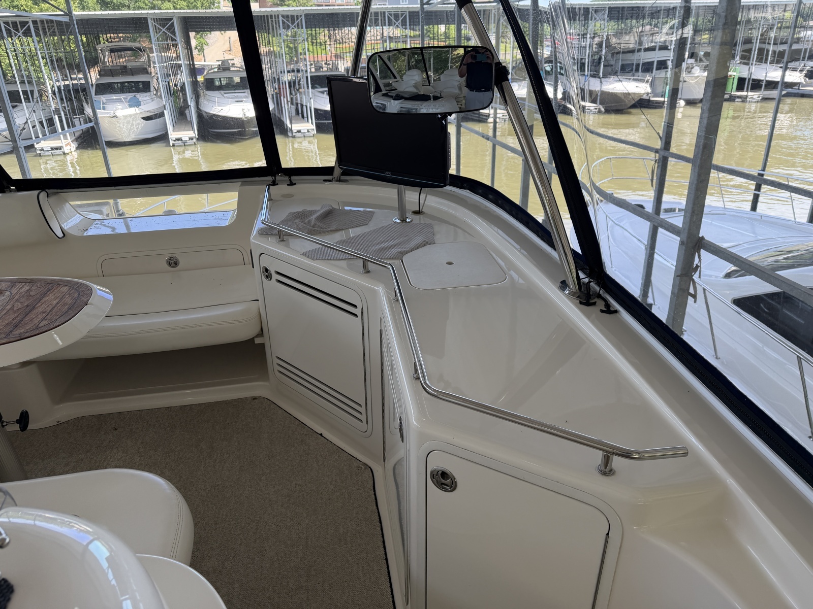 2005 Sea Ray 550 SEDAN BRIDGE