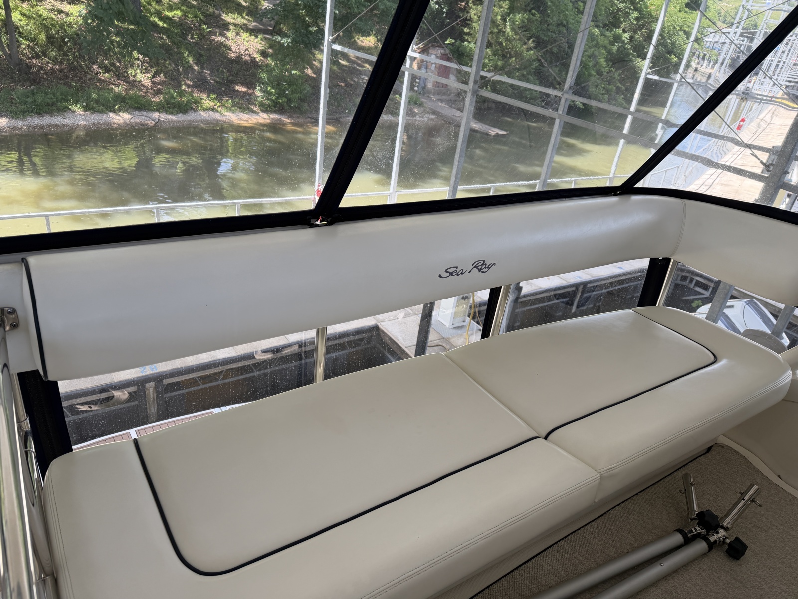 2005 Sea Ray 550 SEDAN BRIDGE