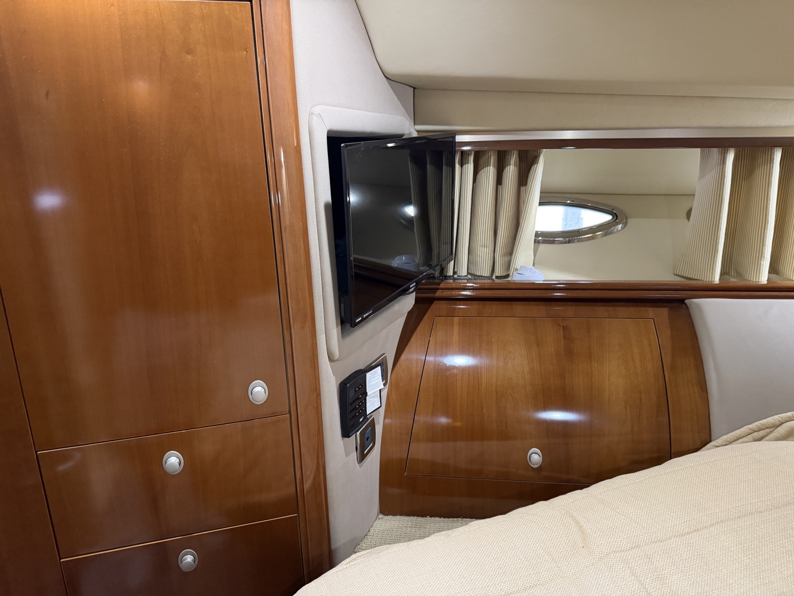 2005 Sea Ray 550 SEDAN BRIDGE