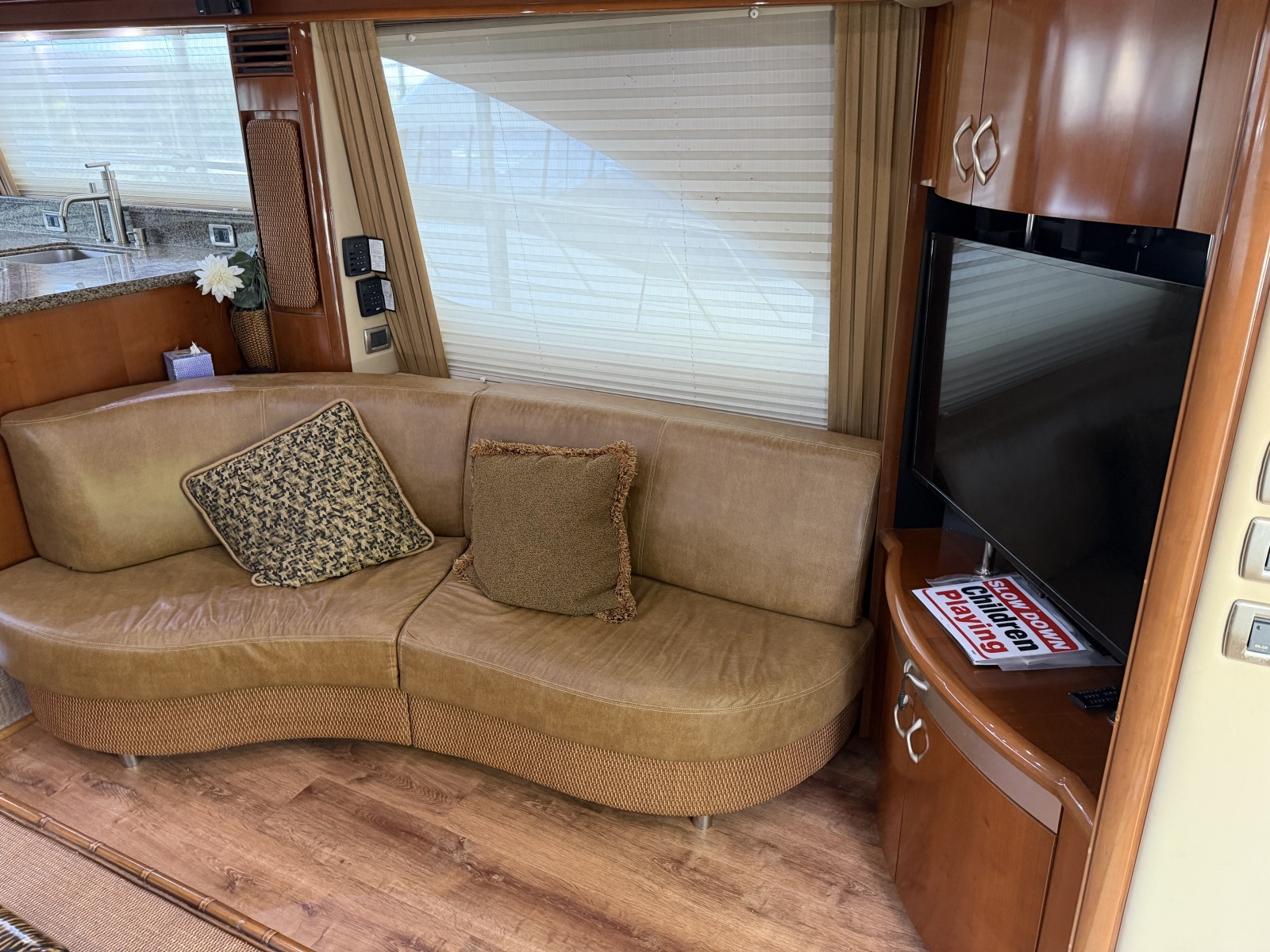 2005 Sea Ray 550 SEDAN BRIDGE