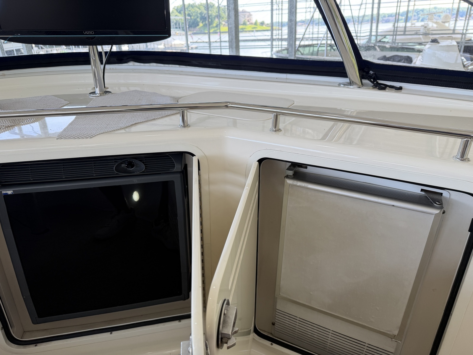 2005 Sea Ray 550 SEDAN BRIDGE