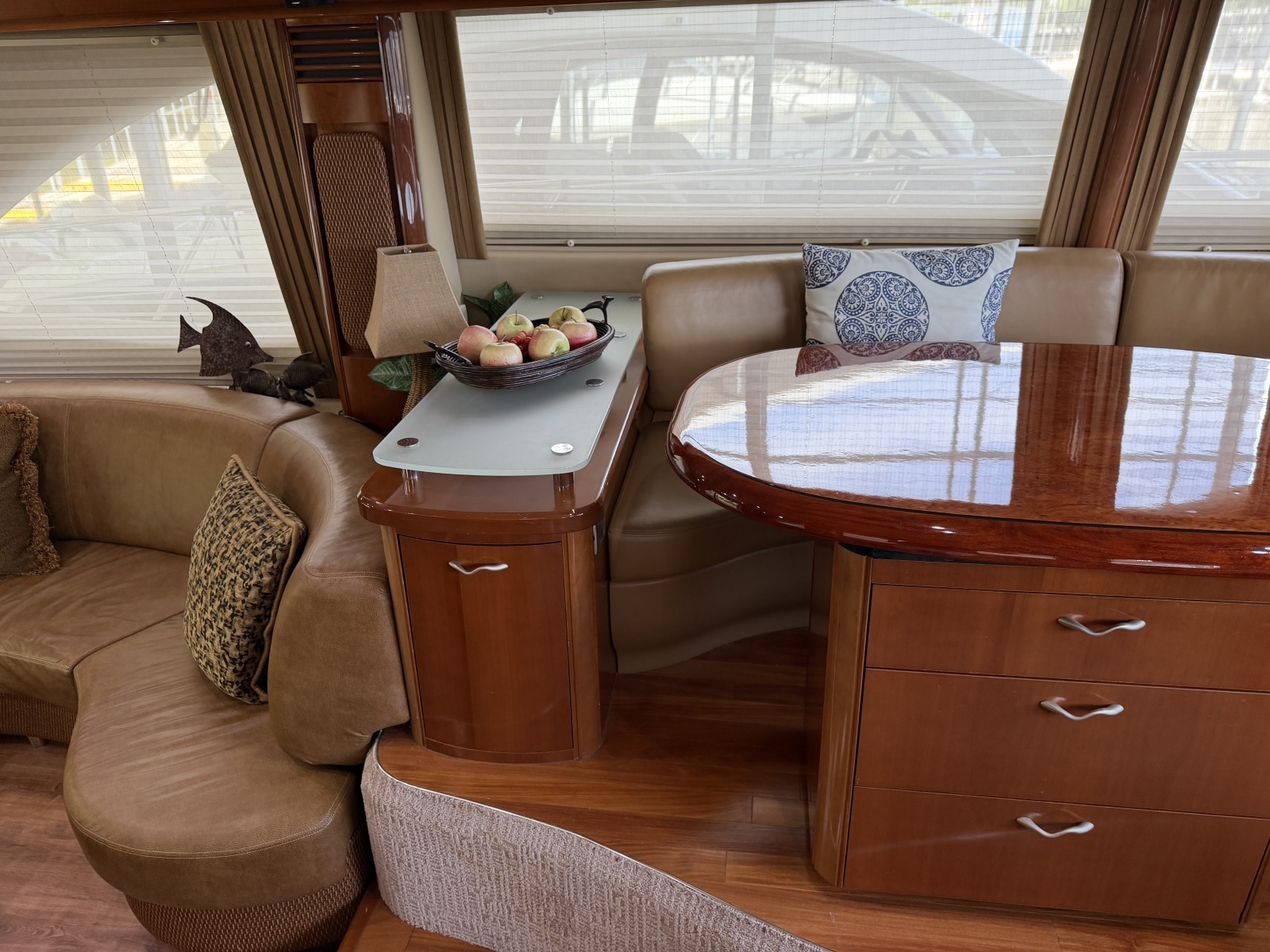 2005 Sea Ray 550 SEDAN BRIDGE