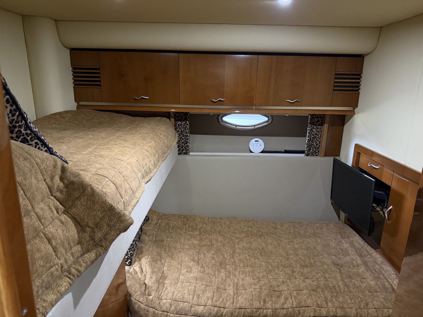 2005 Sea Ray 550 SEDAN BRIDGE