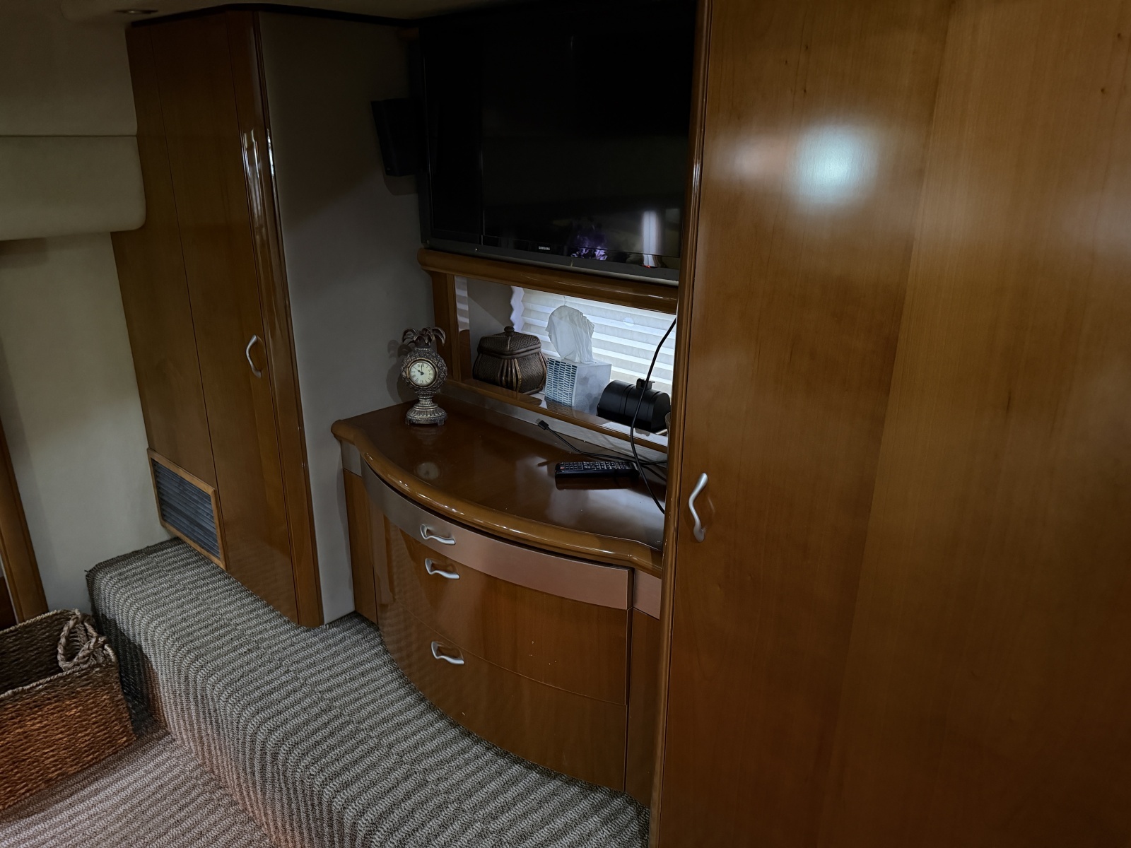 2005 Sea Ray 550 SEDAN BRIDGE