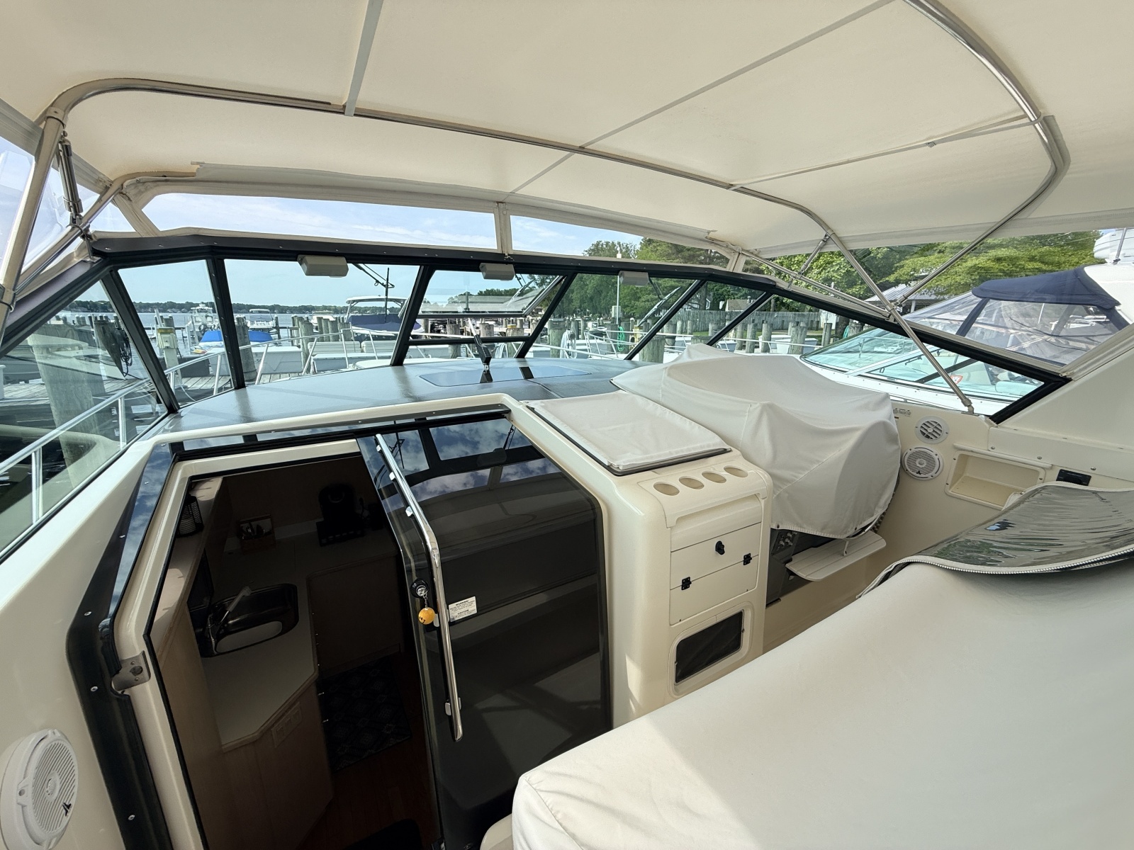 1995 Tiara Yachts 4000 Express