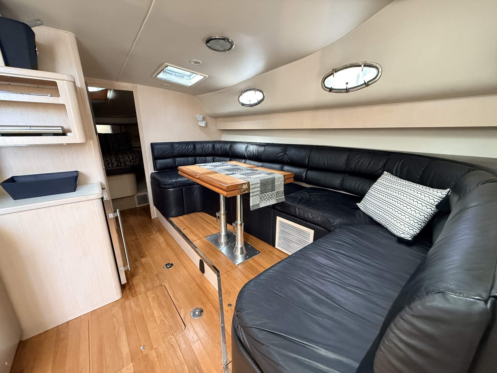 1995 Tiara Yachts 4000 Express
