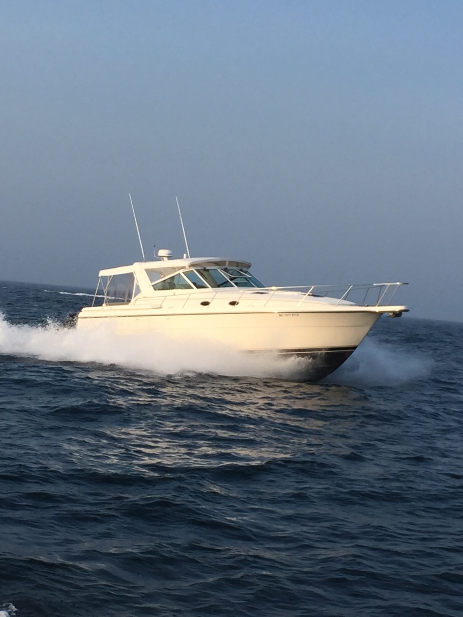 1995 Tiara Yachts 4000 Express