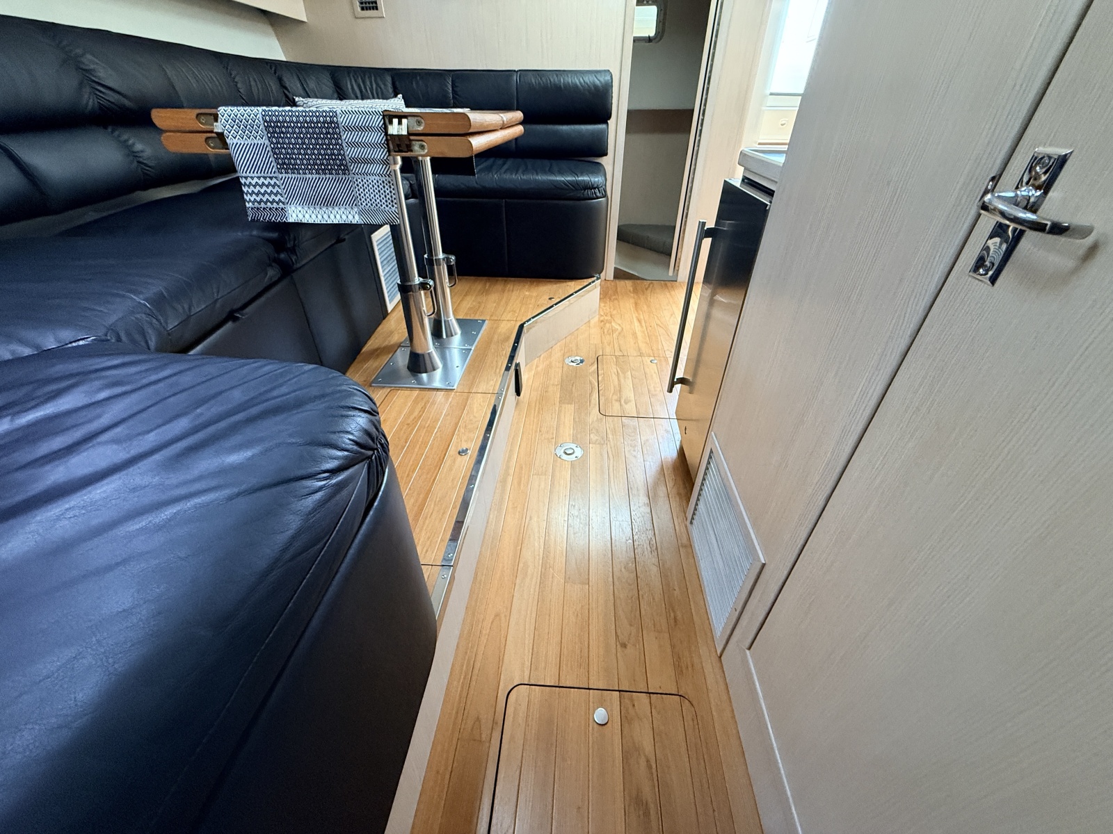 1995 Tiara Yachts 4000 Express
