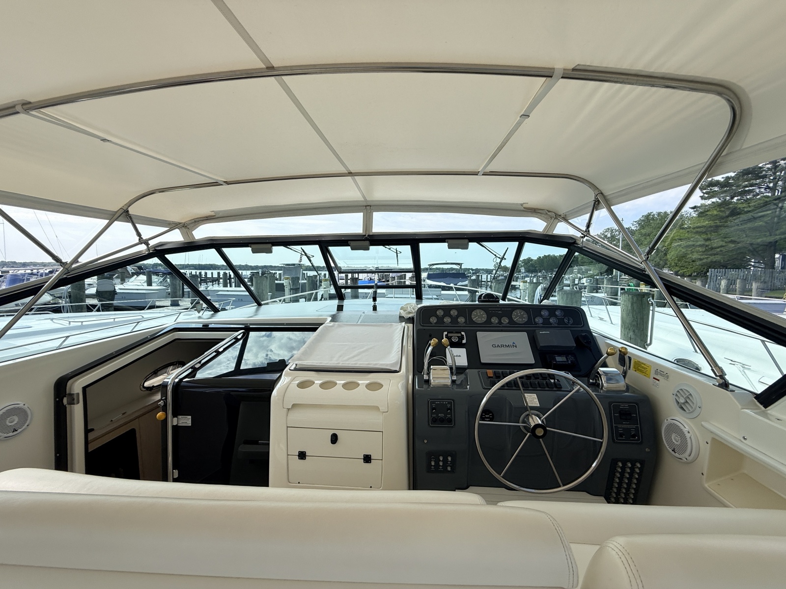 1995 Tiara Yachts 4000 Express