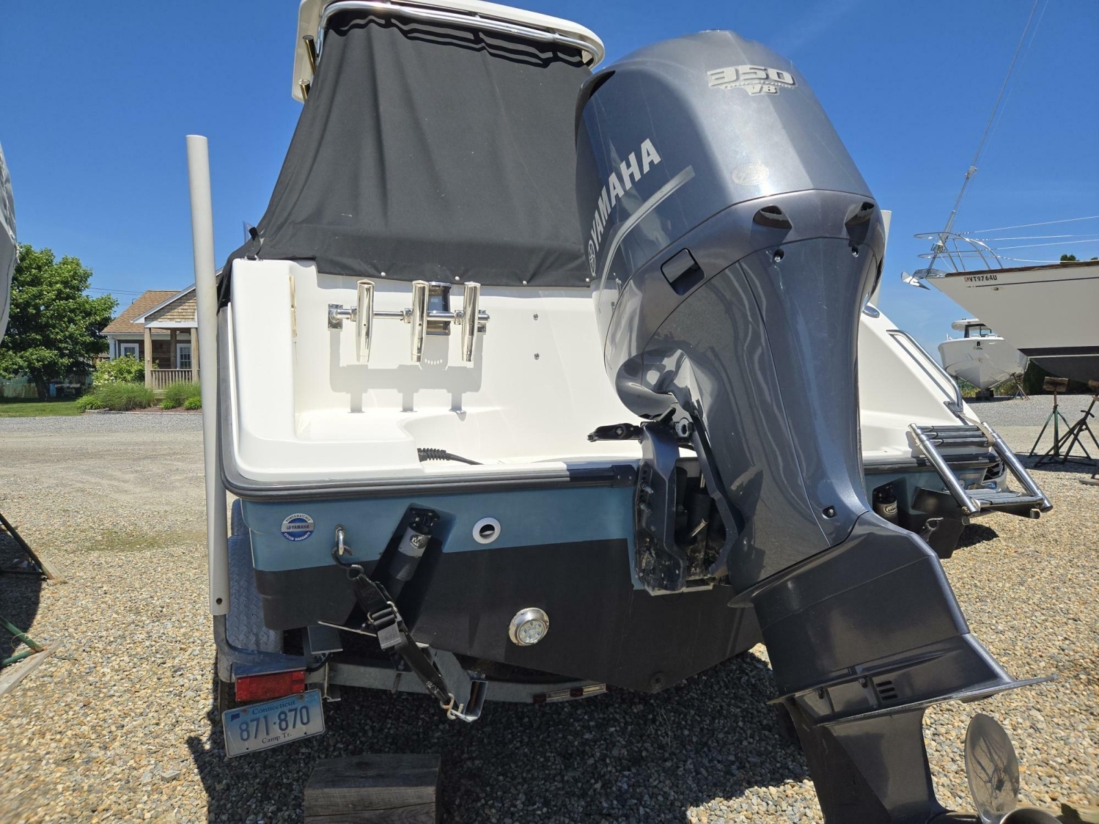2009 Century 2400 Walkaround
