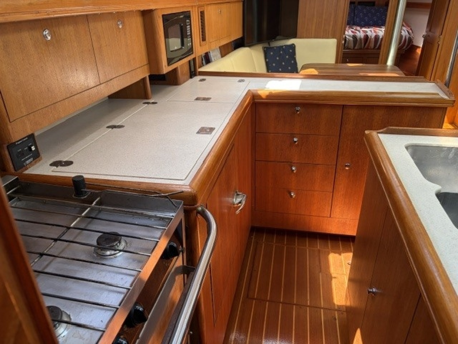 2002 Hunter 466