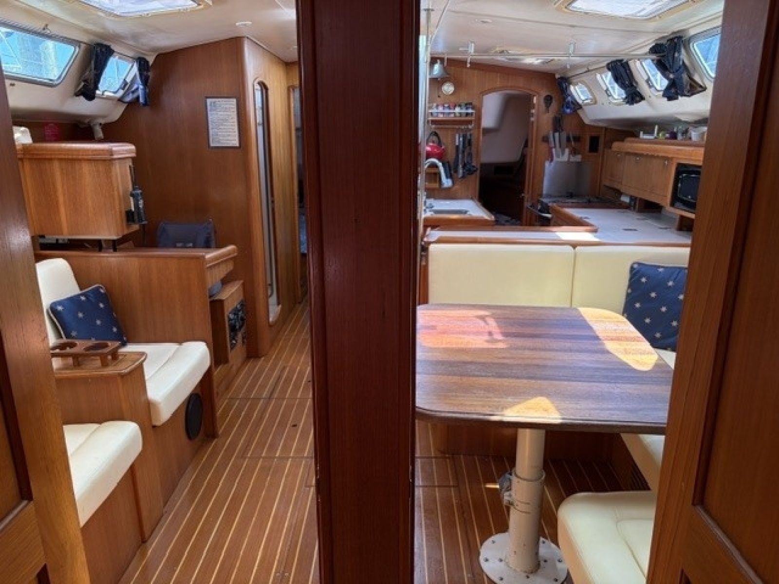 2002 Hunter 466