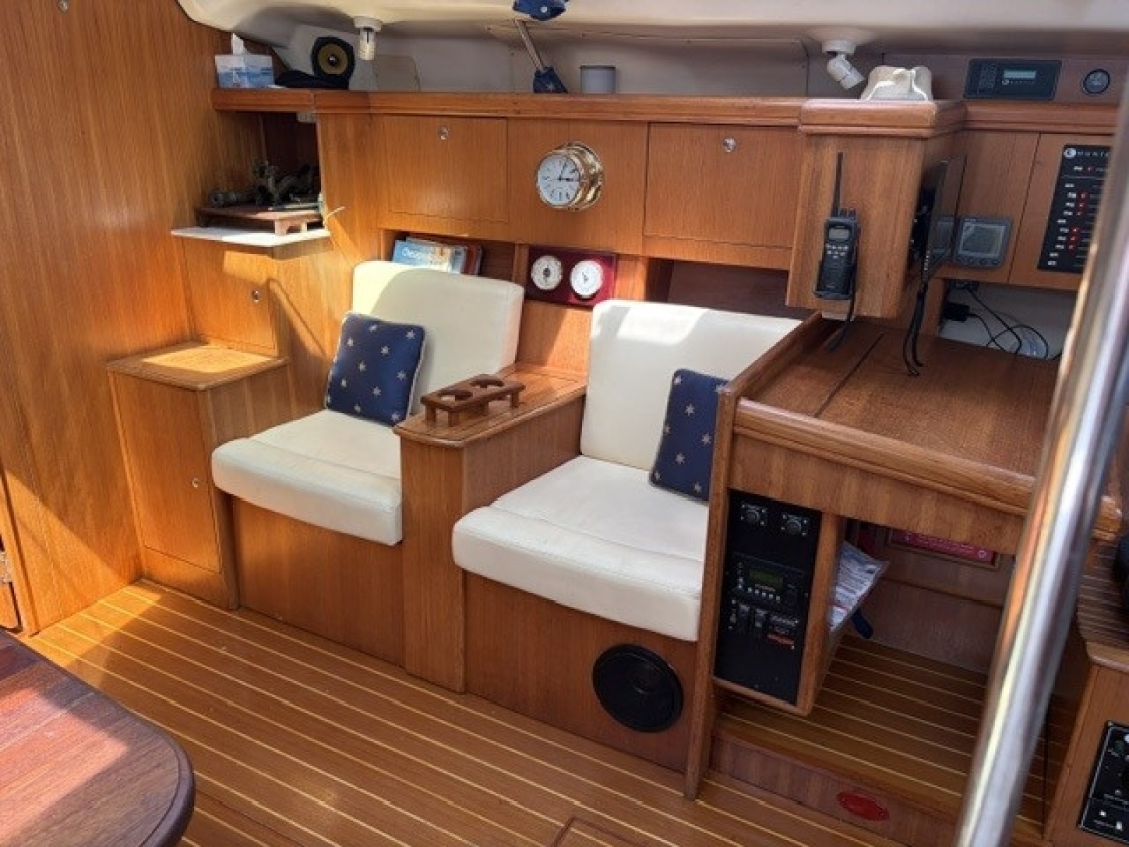 2002 Hunter 466