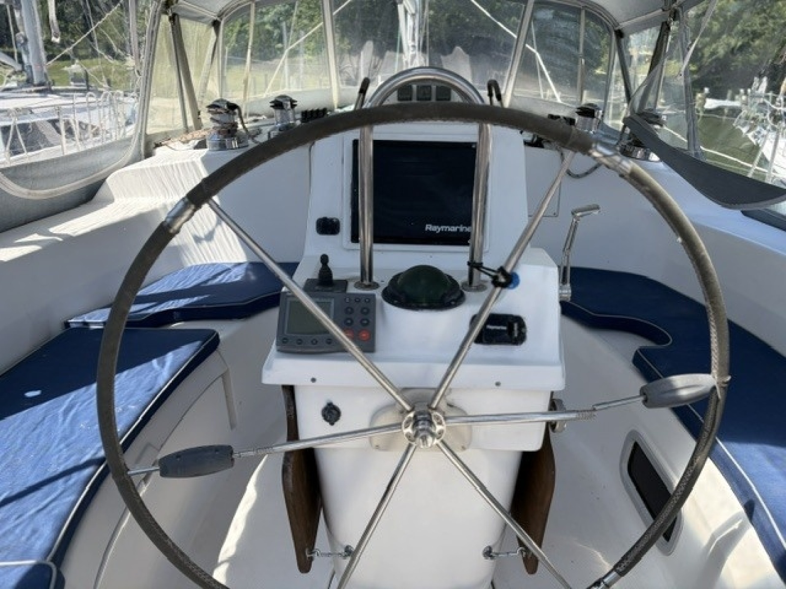 2002 Hunter 466