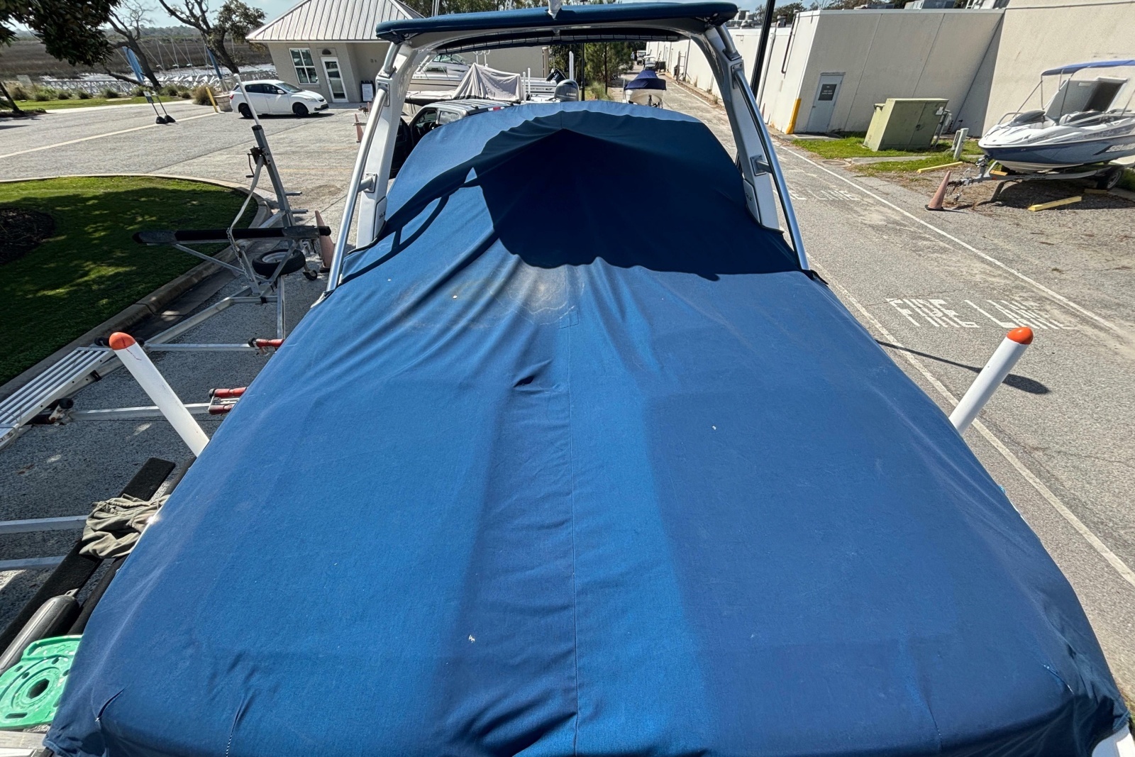 JUST ADD WATER 27ft Sea Ray Yacht For Sale