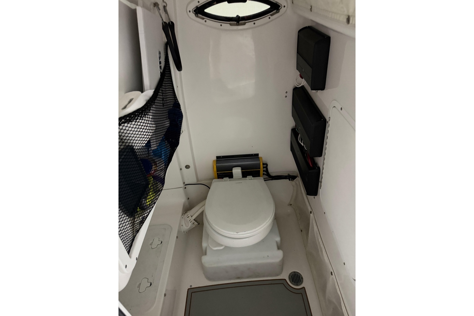 26ft Sea Hunt Yacht For Sale