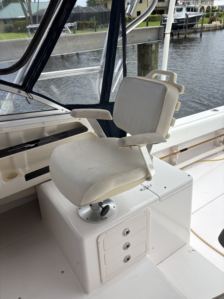 30ft Grady White Yacht For Sale