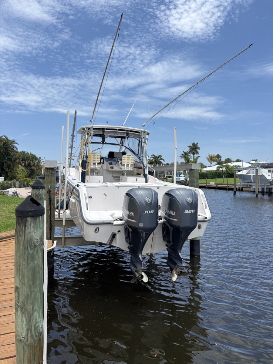 30ft Grady White Yacht For Sale
