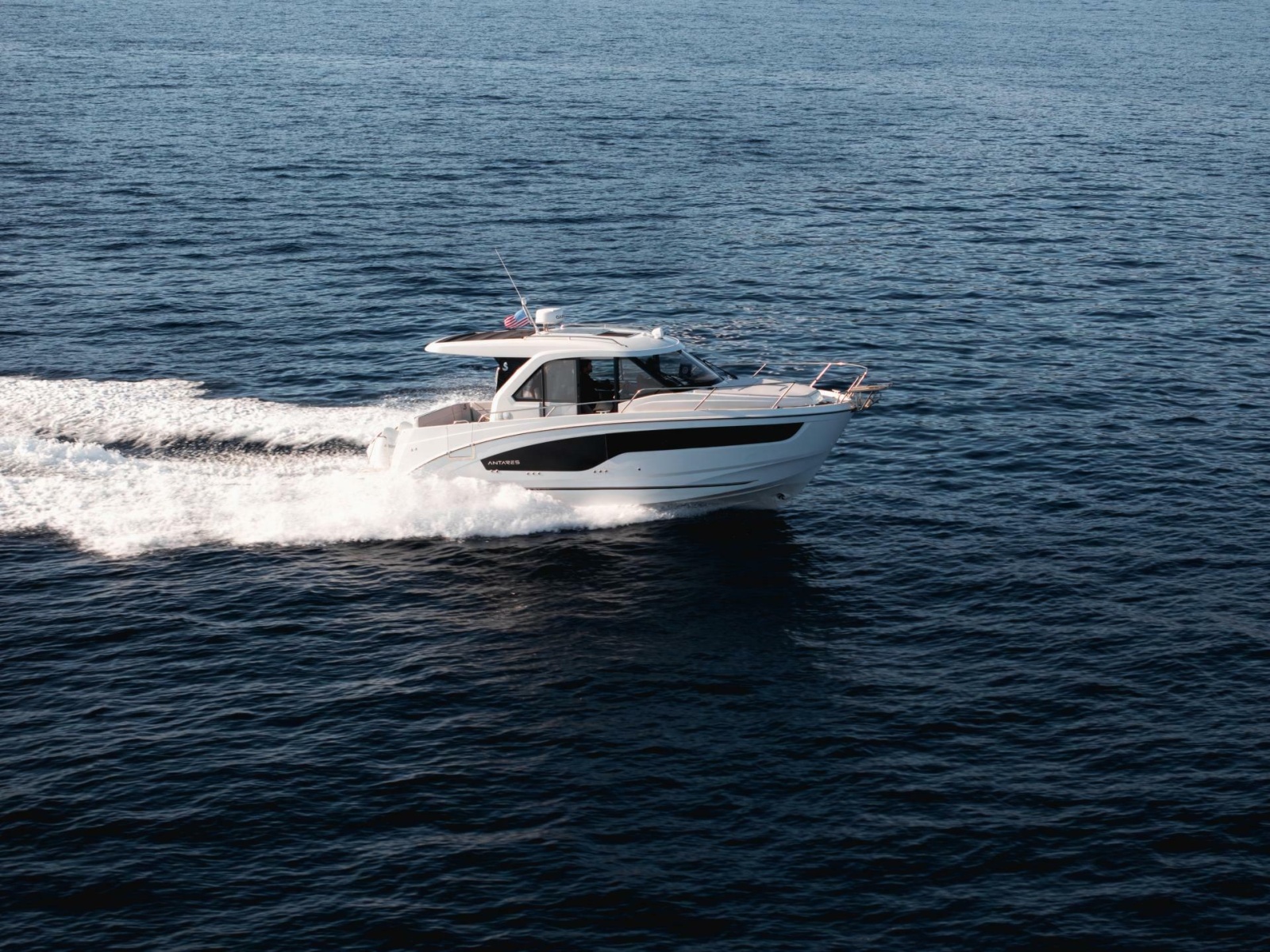 2027 Beneteau Antares 9